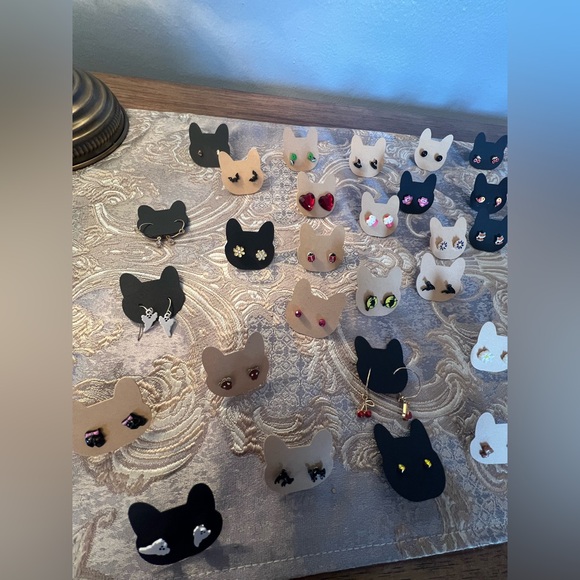 45pc Kid’s Earring Bundle Set - Picture 5 of 7